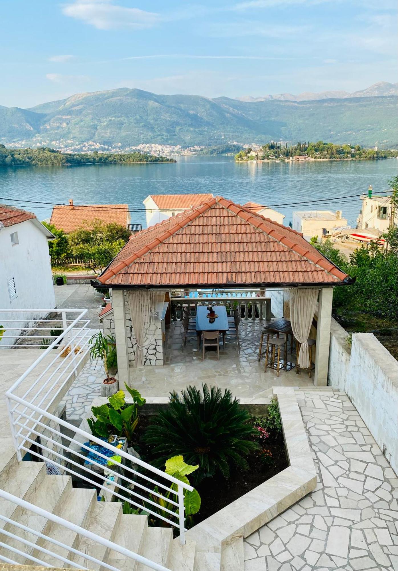 Ino Apartments Tivat Eksteriør bilde